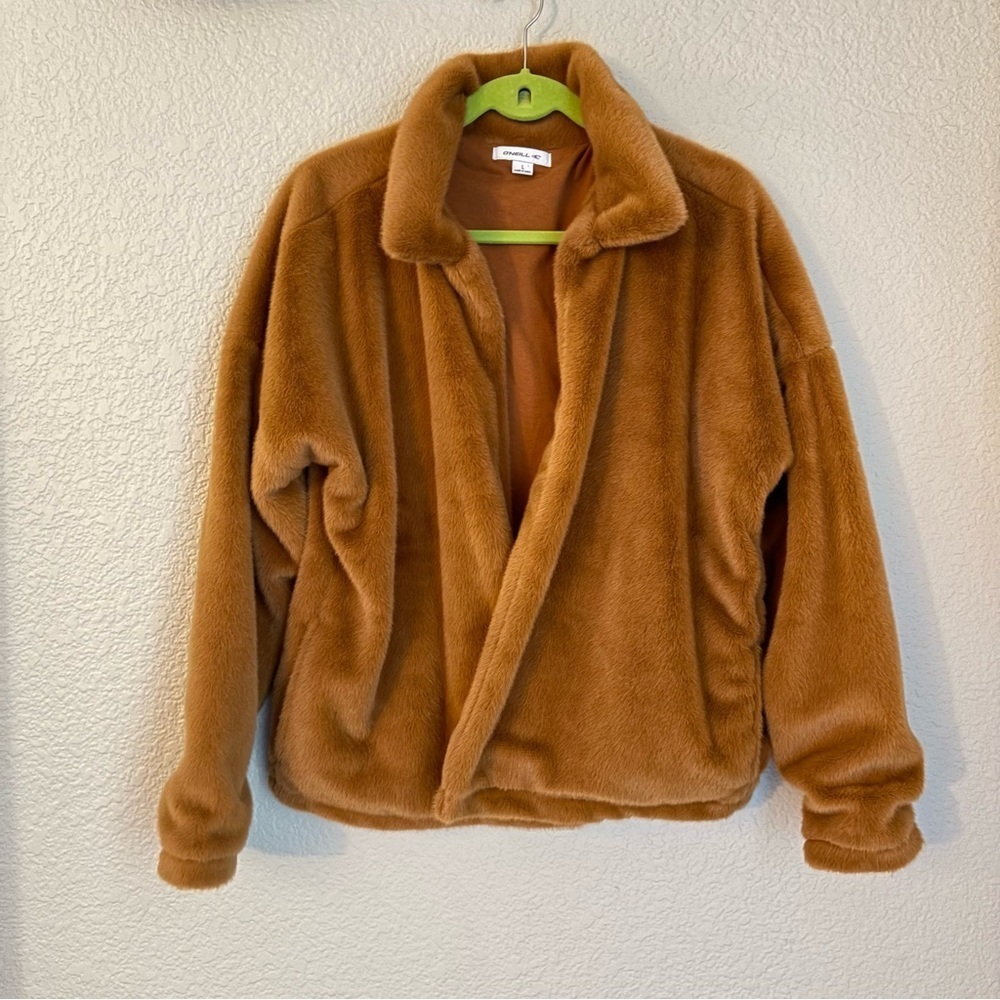 O'NEILL Merina Womens Faux Fur Jacket Peacoat Caramel Color Sz.L Oversized EUC - Picture 13 of 16